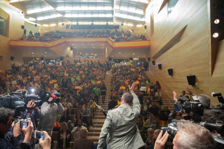 Abascal abarrota de «esperanza e ilusión» para «cambiar España» Logroño (La Rioja)