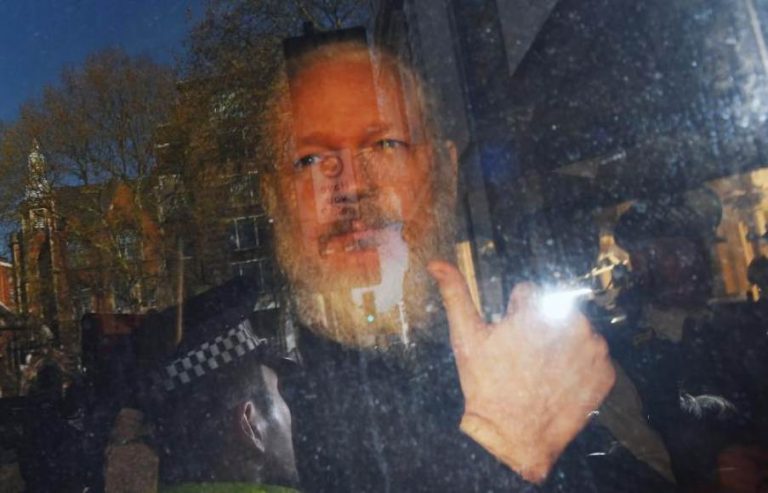 Indicios de espionaje al fundador de Wikileaks Julian Assange en la embajada de Ecuador en Londres (Reino Unido)