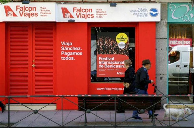 El PSOE pide la retirada inmediata de «Falcon Viajes»
