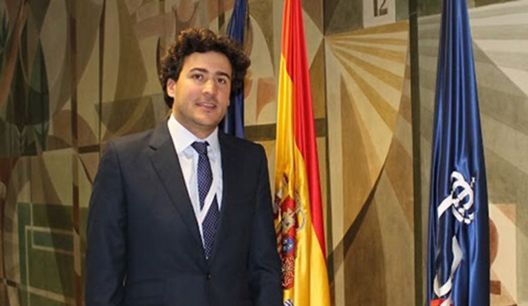 El presidente de la «Real Federación Española de Caza», candidato de VOX a las europeas