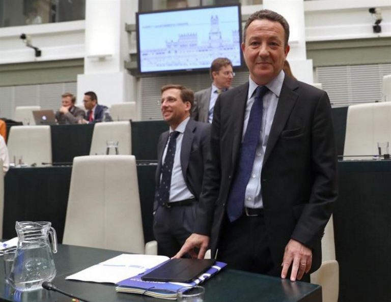 El ex número dos del PP se afilia a VOX «para defender principios y valores»