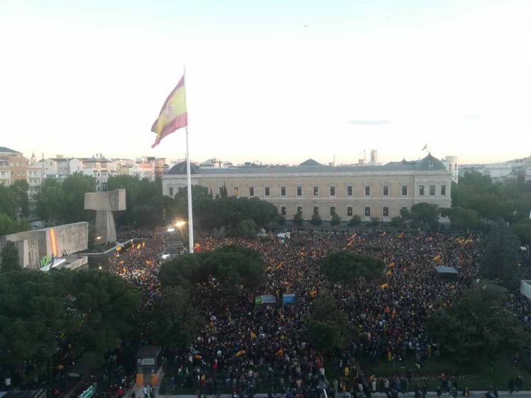 Más de 25 mil personas en el cierre del 28A de VOX en Colón por «alternativa patriótica»