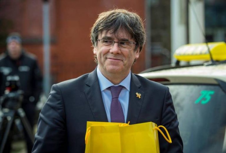 Torrent pide al TC rechazar el recurso de Puigdemont y mantener su inhabilitación
