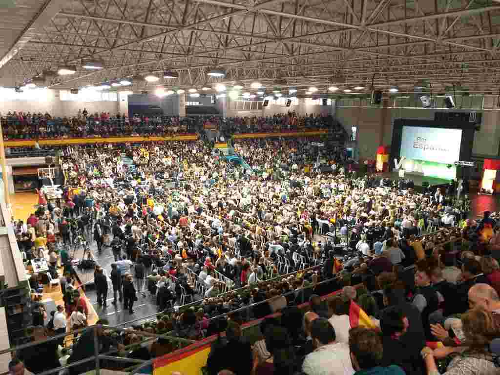 FOTOGRAFÍA. MURCIA (ESPAÑA), 21.04.2019. Mitin multitudinario de VOX hoy en Murcia. Más de 4 mil personas abarrotan el Pabellón de «El Pabellón Príncipe de Asturias». Ñ Pueblo