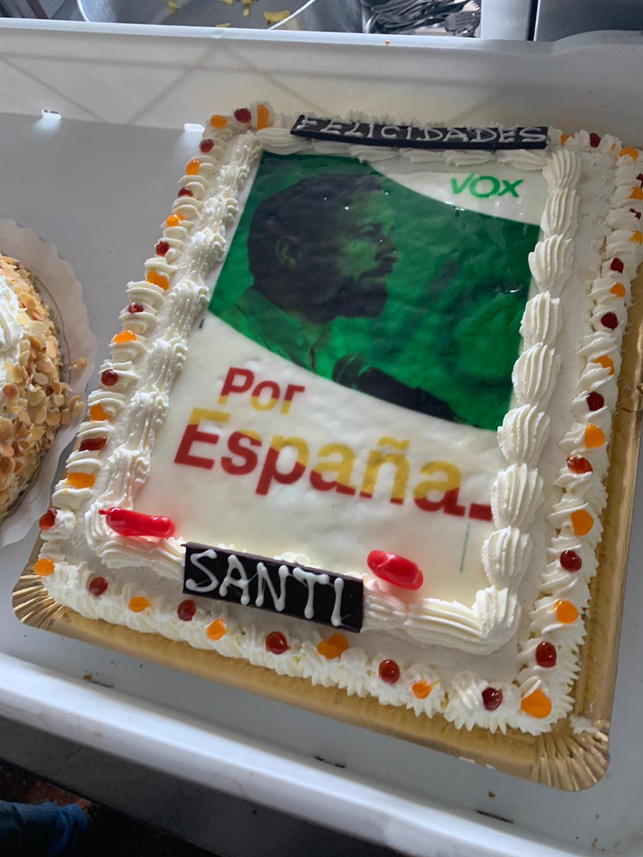 FOTOGRAFÍA. VITORIA (ESPAÑA), 13.04.2019. Elíde de VOX cumple 43 años. El candidato a la presidencia del Gobierno de Vox, Santiago Abascal. Lasvocesdelpueblo