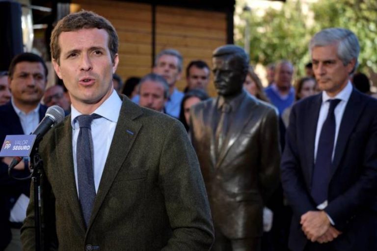 Casado renuncia acudir a la procesión de Málaga con legionarios y pide votar al PP