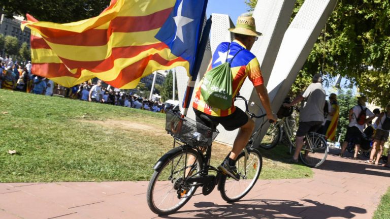 Independentismo pide «pegar y violar» a una española por «derechas y de VOX»
