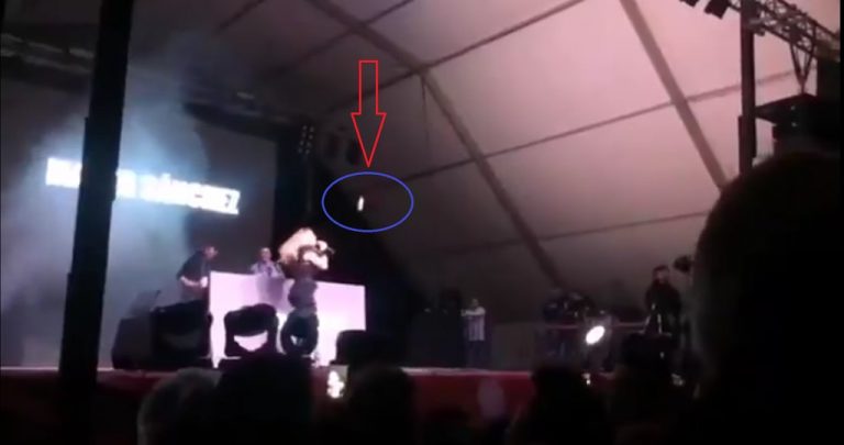 Independentismo ataca con huevos y «fascista» la cantante Marta Sánchez en Badalona