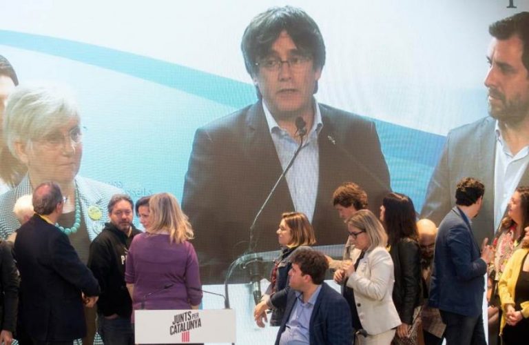 Puigdemont es diputado electo, será detenido e irá a prisión al pisar el suelo español