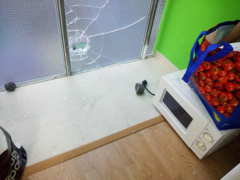 Dos nuevas agresiones a VOX en Hospitalet y Bilbao que silencian