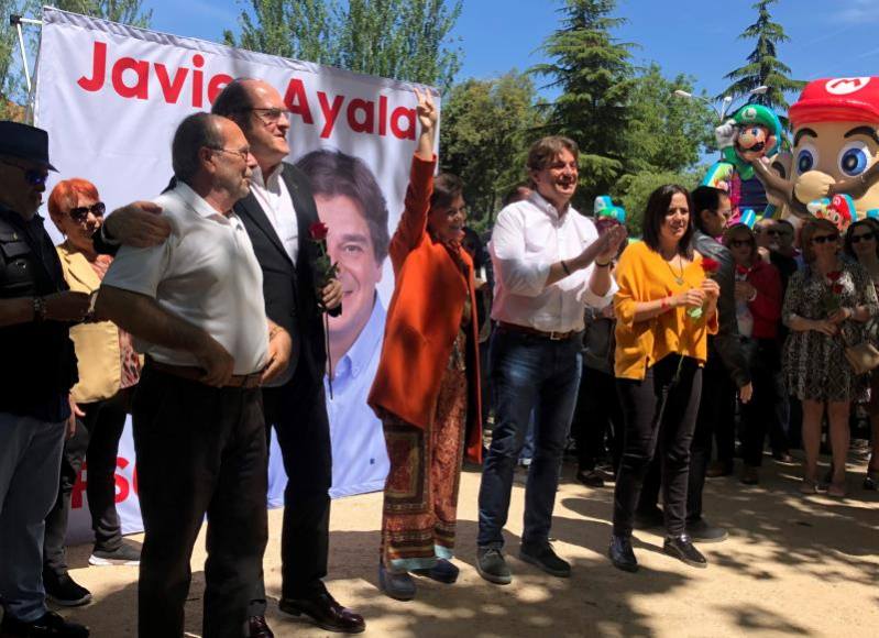FOTOGRAFÍA. FUENLABRADA (MADRID), 12.05.2019. El vicepresidenta del Gobierno, Carmen Calvo (c). Efe.