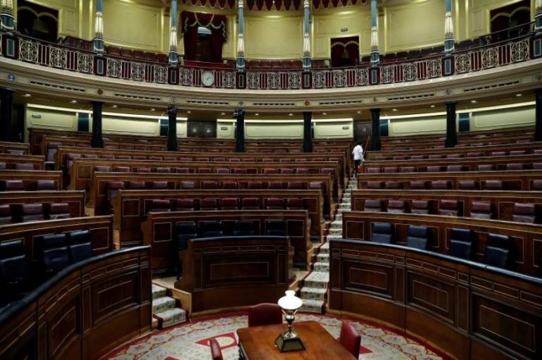 Los nuevos diputados empiezan a dar forma a un Congreso
