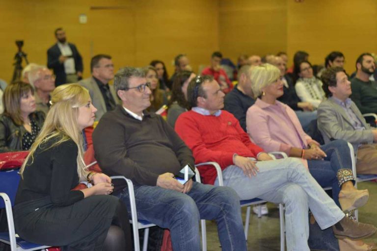 Fotografías. Presentan a los alcaldables de VOX por Mataró, Pineda y Premiá de Mar