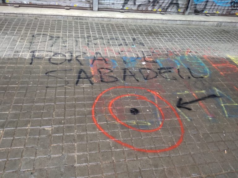 VOX Sabadell denuncia pintada amenazante al domicilio de su alcaldable