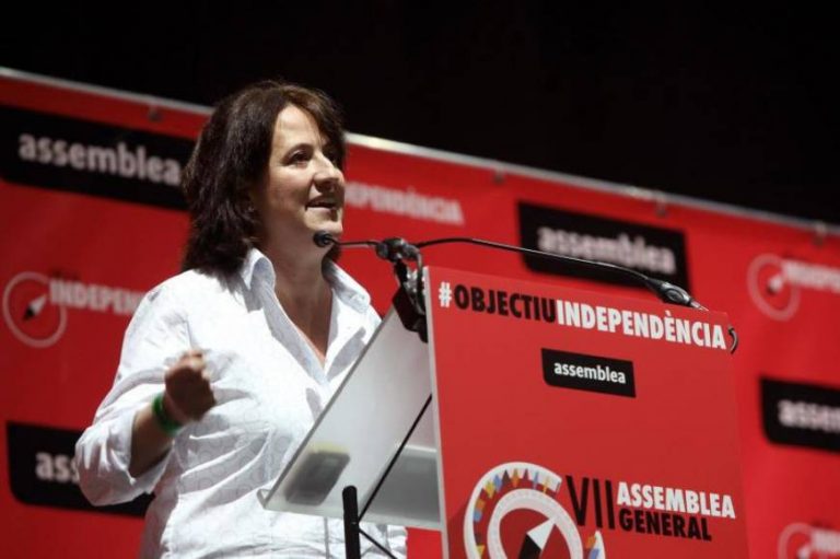 ANC pide declarar la independencia de Cataluña con 50% de los votos al Parlamento