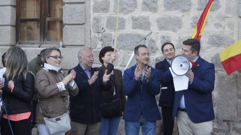VOX cierra su campaña del 26M en «Puerta de los Leales» por su lealtad a los abulenses