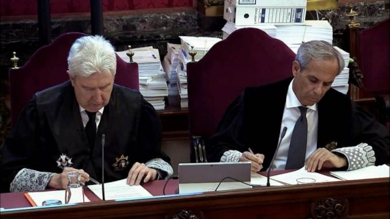 FOTOGRAFÍA. 28.05.2019. Imagen tomada de la señal institucional del Tribunal Supremo, de los fiscales Javier Moreno (d) y Fidel Cadena. Efe