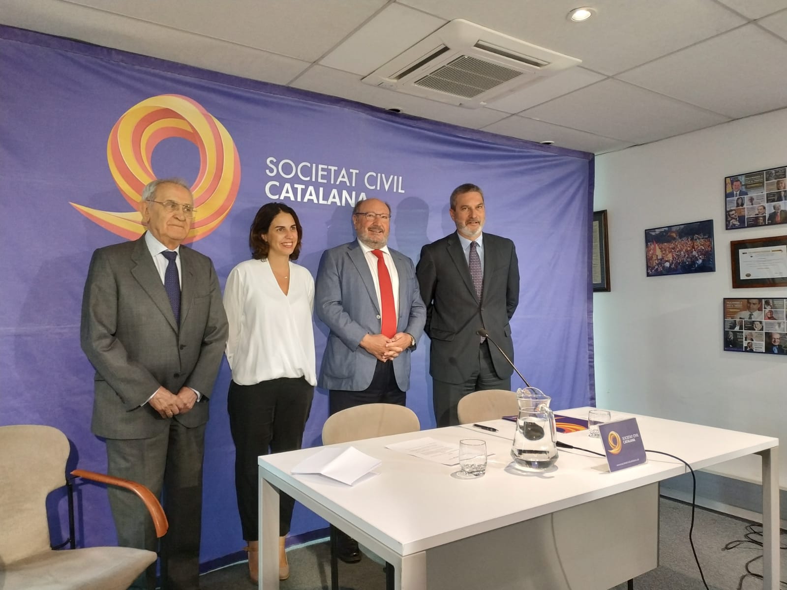 FOTOGRAFÍA. BARCELONA (ESPAÑA), 13.07.2019. Rueda de prensa de Societat Civil Catalana (SCC) sobre la dimisión de su presidente, Josep Ramon Bosch (d)... Ñ Pueblo