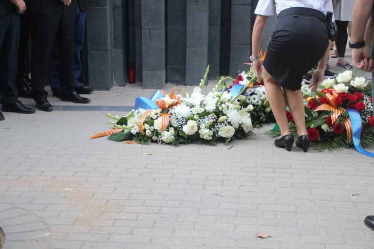 Rinden homenaje a las víctimas del atentado de ETA en Hipercor 32 años después