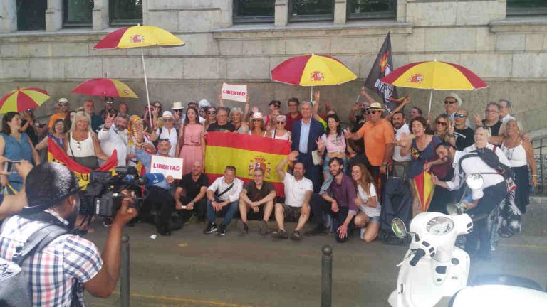 Cariño de la Resistencia en Gerona a los 7 presos políticos detenidos por los Mozos