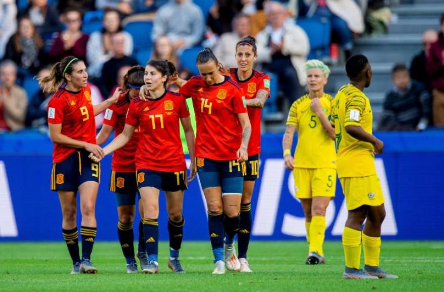 FOTOGRAFÍA. LE HAVRE (FRANCIA), 08.07.2019. Las jugadoras españolas celebran uno de los goles de España, el de Lucia Garcia. Efe.