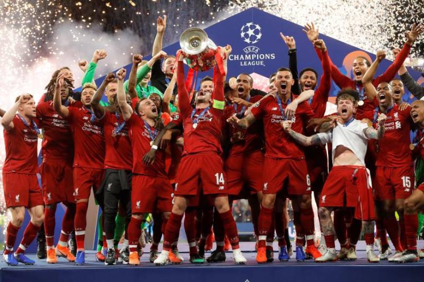 FOTOGRAFÍA. MADRID (ESPAÑA), 01.06.2019. FINAL D ELA LIGA DE CAMPEONES. Los jugadores del Liverpool levantan la Copa de Europa. Efe