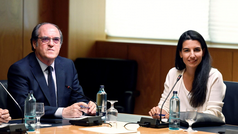 FOTOGRAFÍA. MADRID (ESPAÑA), 07.07.2019. Ángel Gabilondo (PSOE) (i) junto a Rocio Monasterio (VOX). Efe