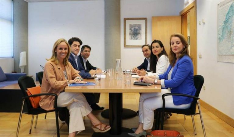 FOTOGRAFÍA. MADRID (ESPAÑA), 08.2019. VOX y PP perfilan el acuerdo para gobernar Madrid. En la reunión, a la que en esta ocasión ha asistido Isabel Natividad Díaz Ayuso. Efe