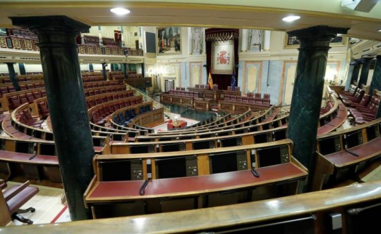 PSOE y Podemos cierran el reparto, VOX anuncia recurso por estar en la última fila
