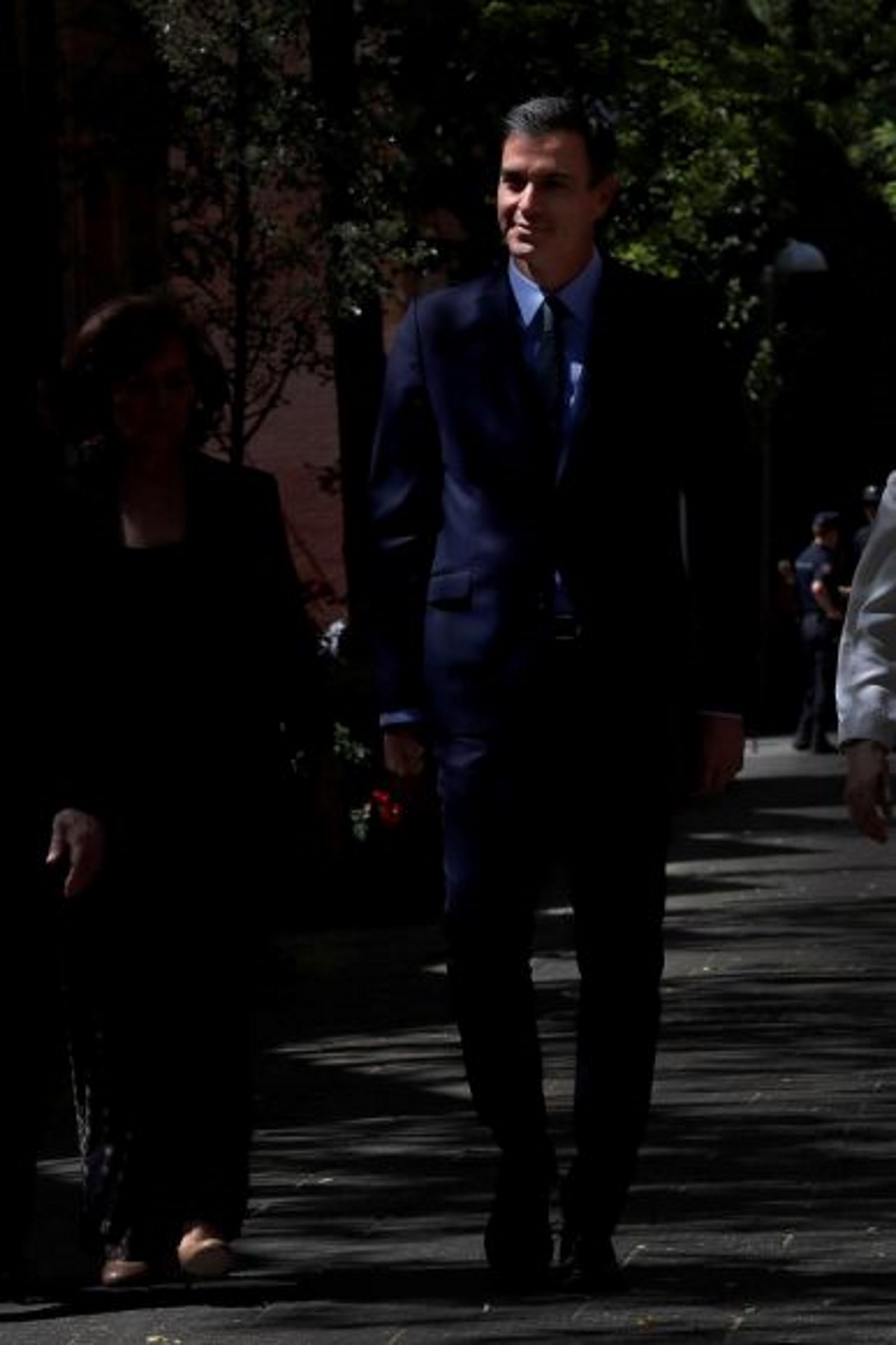 FOTOGRAFÍA. MÓSTOLES (MADRID) ESPAÑA, 06.06.2019. El presidente del Gobierno en funciones y secretario general del PSOE, Pedro Sánchez (d), y Carmen Calvo. Efe. FOTOGRAFÍA. MÓSTOLES (MADRID) ESPAÑA, 06.06.2019. El presidente del Gobierno en funciones y secretario general del PSOE, Pedro Sánchez (d), y Carmen Calvo. Efe.