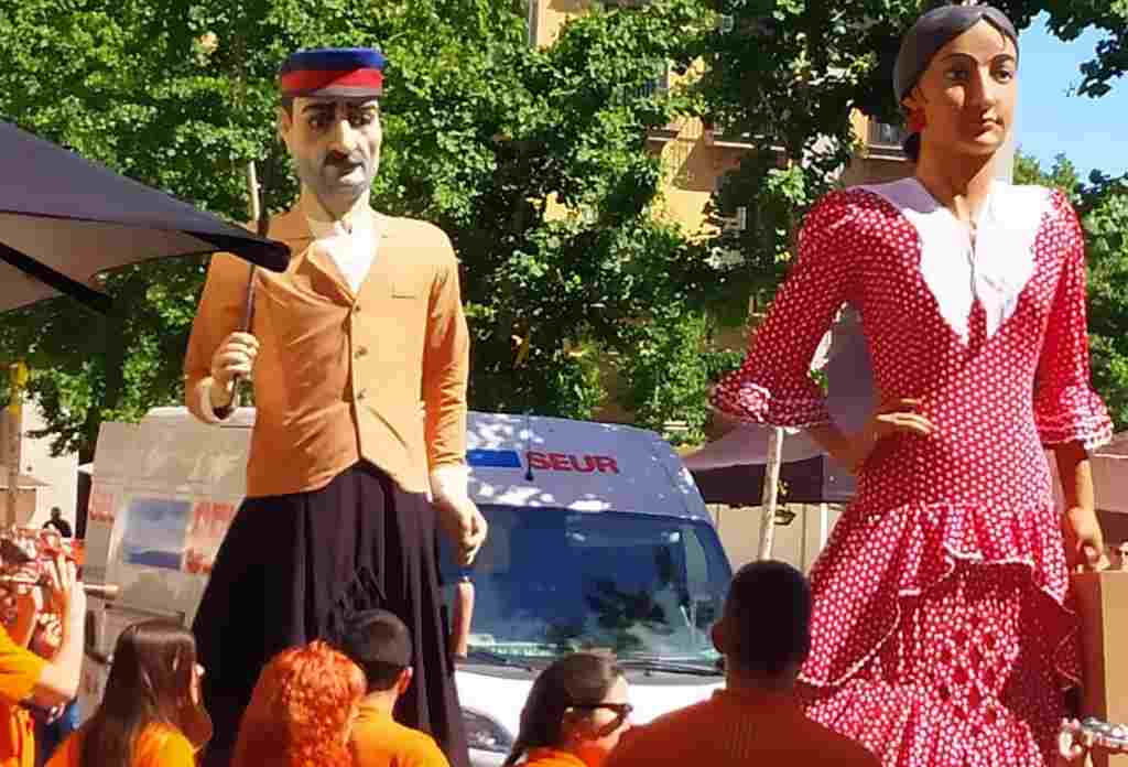 FOTOGRAFÍA. Plaza santa Susana del Mercadal de Gerona (Cataluña), 01.06.2019. Inicia la fiesta mayo del «Mercadal» de 2019. Ñ Pueblo