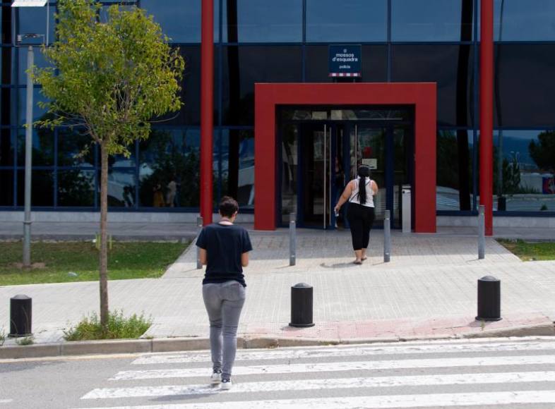 FOTOGRAFÍA. BARCELONA (ESPAÑA), 15.07.2019. Vista de la Comisaría de los Mozos de Escuadra en la localidad barcelonesa de Manresa. Efe.