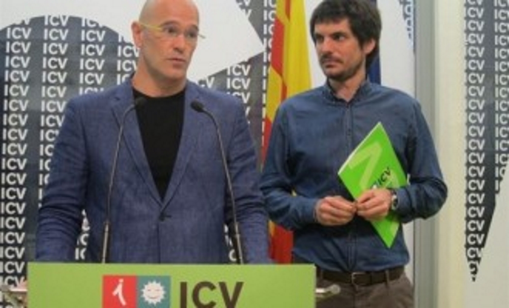 FOTOGRAFÍA. BARCELONA (ESPAÑA), MARZO DE 2015. Vista del alto cargo (diputado europeo) de ERC, Raúl Romeva (i). Efe