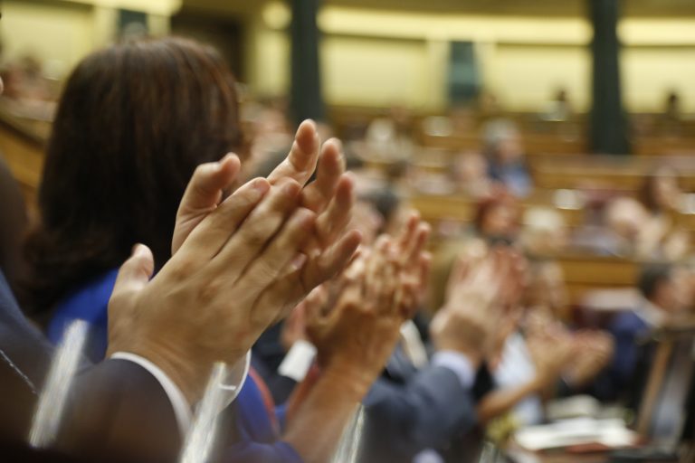 El PSOE acusa a Podemos de exigir «literalmente el Gobierno»