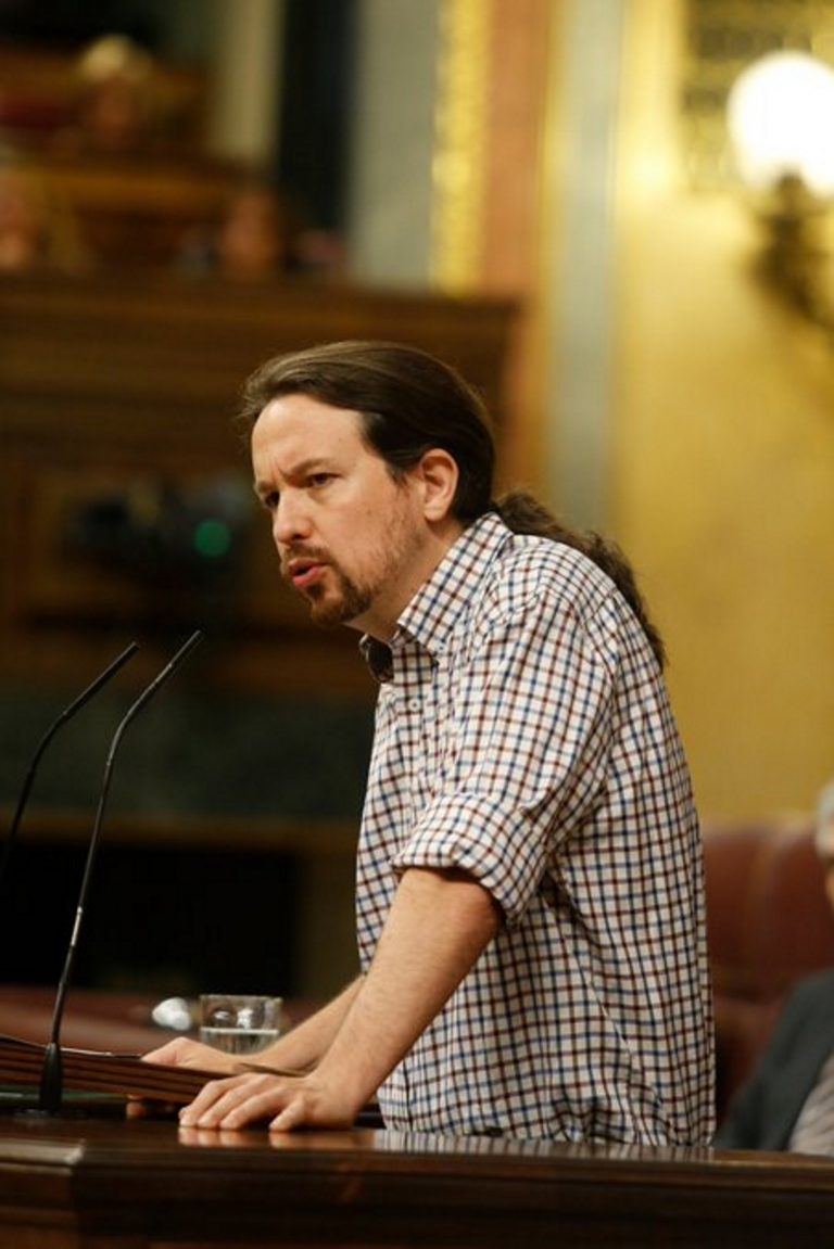 Iglesias ofrece a Sánchez su apoyo si le cede políticas activas de empleo