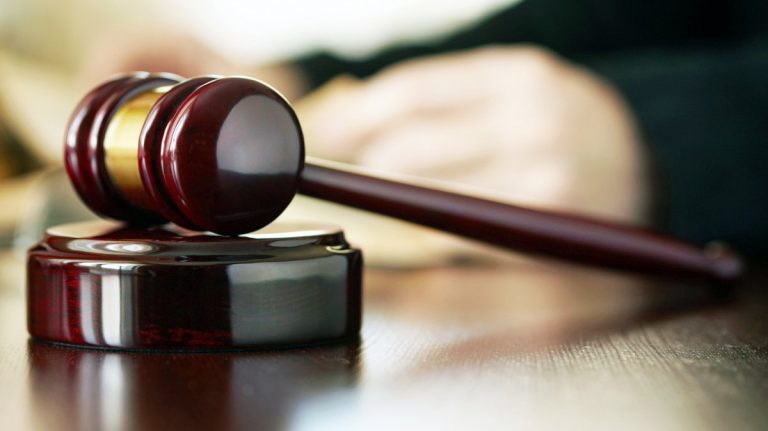 El abuso de la temporalidad con los funcionarios interinos y el personal estatutario interino en nuestra administración: soluciones a golpe de jurisprudencia y de una reforma legal