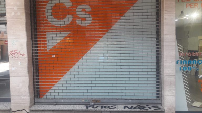 «Putos Nazis» firman los separatistas en otro ataque en la sede de Cs en Gerona