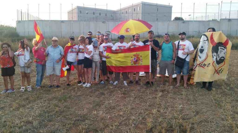 Claman en La Roca por la libertad del «preso político» Raúl Macià Pastor