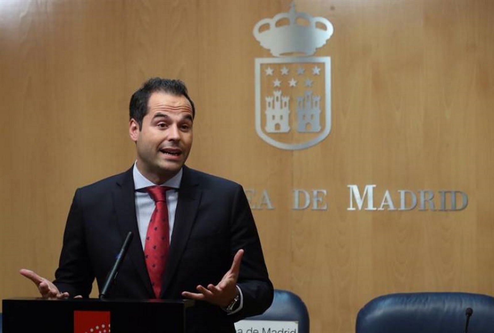 FOTOGRAFÍA. MADRID (ESPAÑA), 02.07.2019. El representante de Ciudadanos Ignacio Aguado, en rueda de prensa tras su reunión con el presidente de la Asamblea de Madrid. Efe