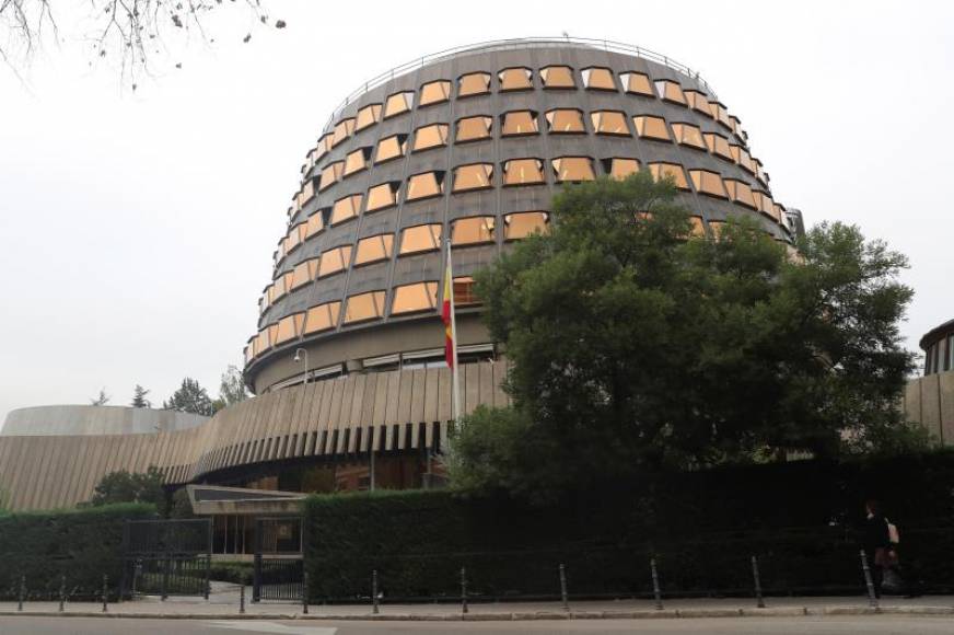 FOTOGRAFÍA. MADRID (ESPAÑA), 02.07.2019. Vista de la fachada del Tribunal Constitucional del Reino de España el día que el Constitucional ha avalado por unanimidad la aplicación del 155. Efe