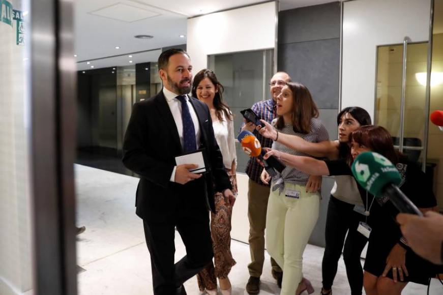 FOTOGRAFÍA. MADRID (ESPAÑA), 09.07.2019. El líder de Vox, Santiago Abascal, a su llegada este martes al Congreso de los Diputados. Efe
