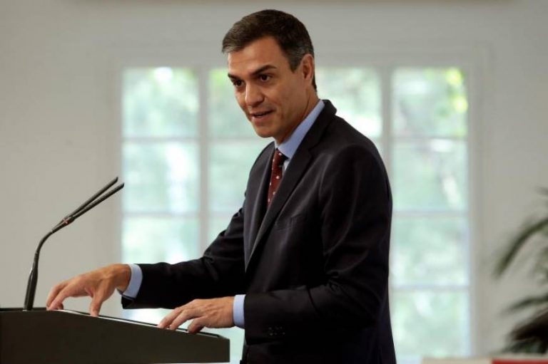 Sánchez tacha de «trucada» la consulta de Podemos para votar «No» junto a VOX contra él