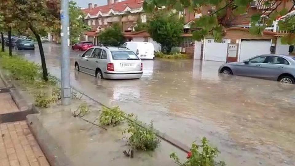 FOTOGRAFÍA. AGRANDA DEL REY (ESPAÑA), 26.08.2019. Captura de video de la fuerte tormenta, acompañada de granizo que ha caído en Arganda del Rey. Efe
