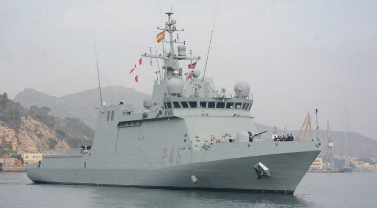 Sánchez ordena a la Armada Española acompañar al «Open Arms» de Italia a España