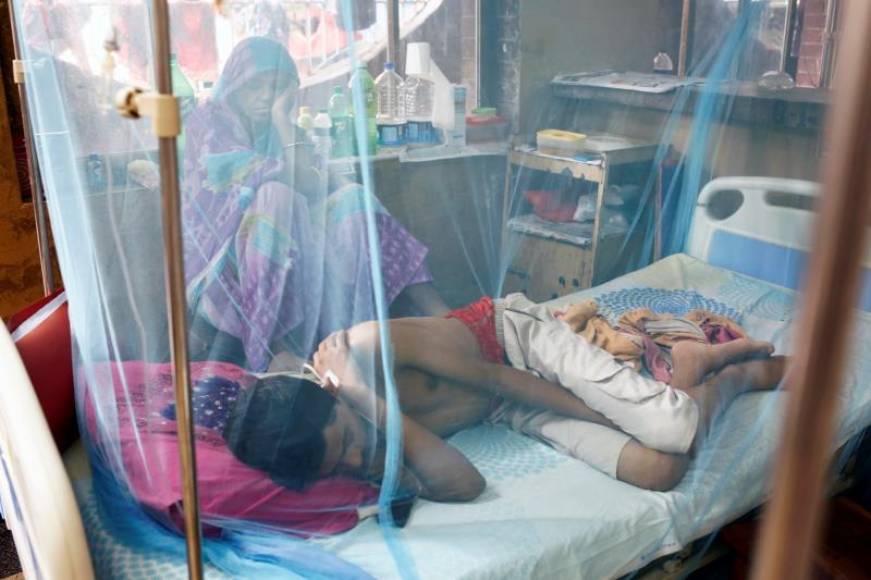 FOTOGRAFÍA. DACCA (BANGLADESH), 17.08.2019. El peor brote de dengue en la historia de Bangladesh ha dejado por el momento 40 muertes y más de 50.000. EFe