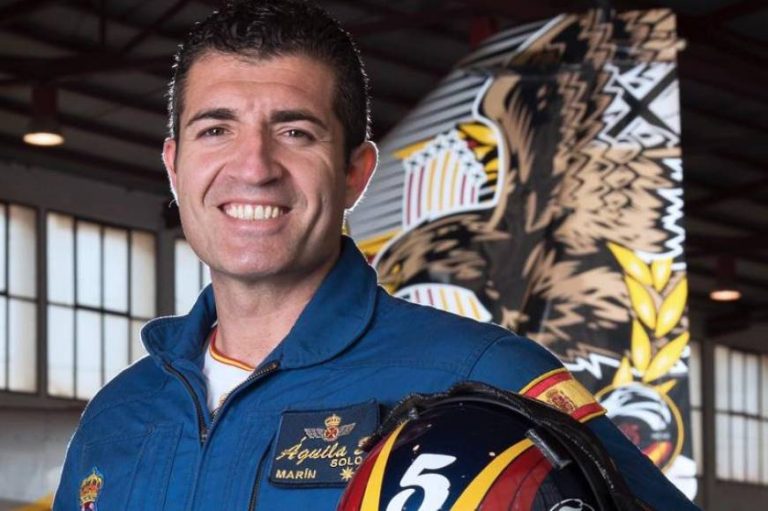 Fallece el comandante del Ejército Francisco Marín Núñez al caer en picado su avión