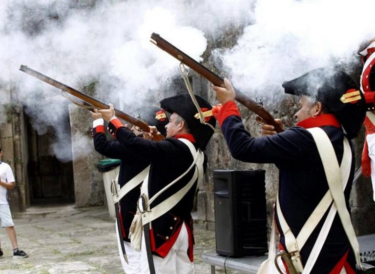 Ferrol recrea la batalla de Brión