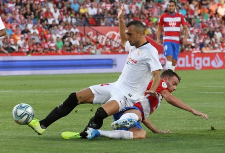 Sevilla se impone al Granada en el duelo andaluz con un gol de Joan Jordán