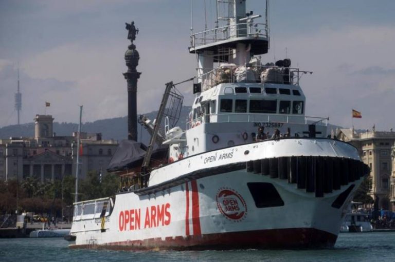 Malos rollos entre España y Open Arms, Podemos pide acoger a los MENAS a bordo