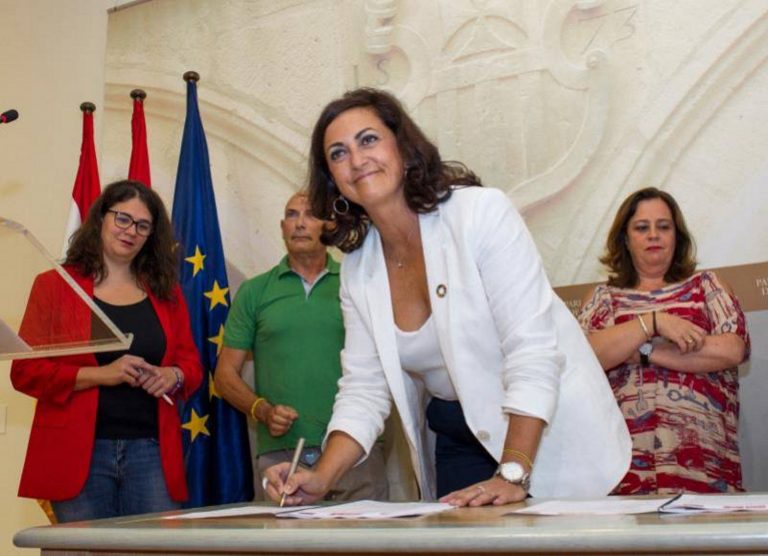 PSOE y Podemos forman un Gobierno estable en La Rioja